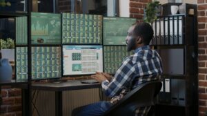 Grafana là gì? Vai Trò & Tính năng Nổi Bật của Grafana